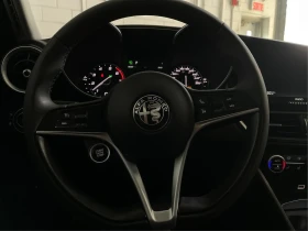 Alfa Romeo Giulia 2.0T TI AWD / PANO / BLACK / HARMAN-KARDON | Auto.bg — изображение 11