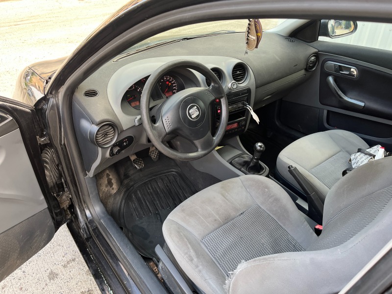 Seat Ibiza 1.4, снимка 8 - Автомобили и джипове - 46462725