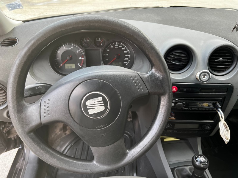 Seat Ibiza 1.4, снимка 10 - Автомобили и джипове - 46462725