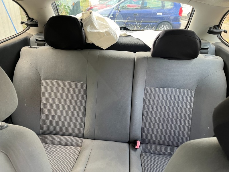 Seat Ibiza 1.4, снимка 11 - Автомобили и джипове - 46462725