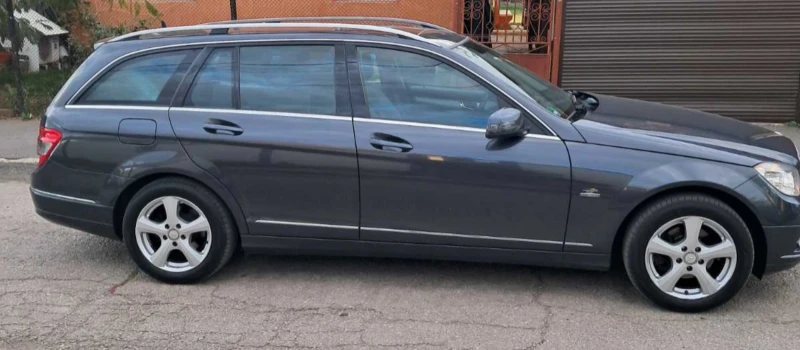 Mercedes-Benz C 180 2011г., Автомат , снимка 4 - Автомобили и джипове - 47475331