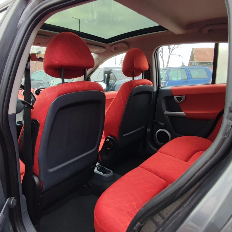 Smart Forfour 1.3i* PANORAMA* KLIMATIK* TOP* , снимка 11 - Автомобили и джипове - 48142924