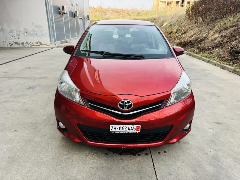 Toyota Yaris 1.3i Swiss, снимка 3 - Автомобили и джипове - 48144442