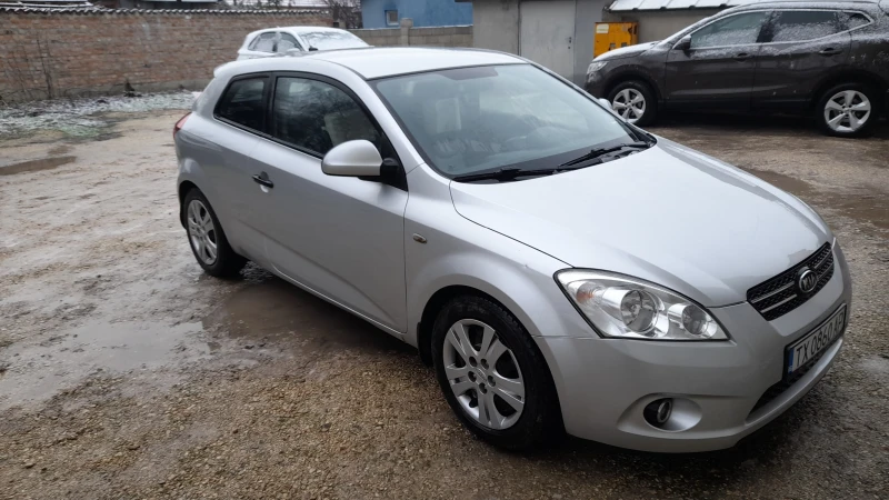 Kia Ceed 1.4, снимка 3 - Автомобили и джипове - 48638795