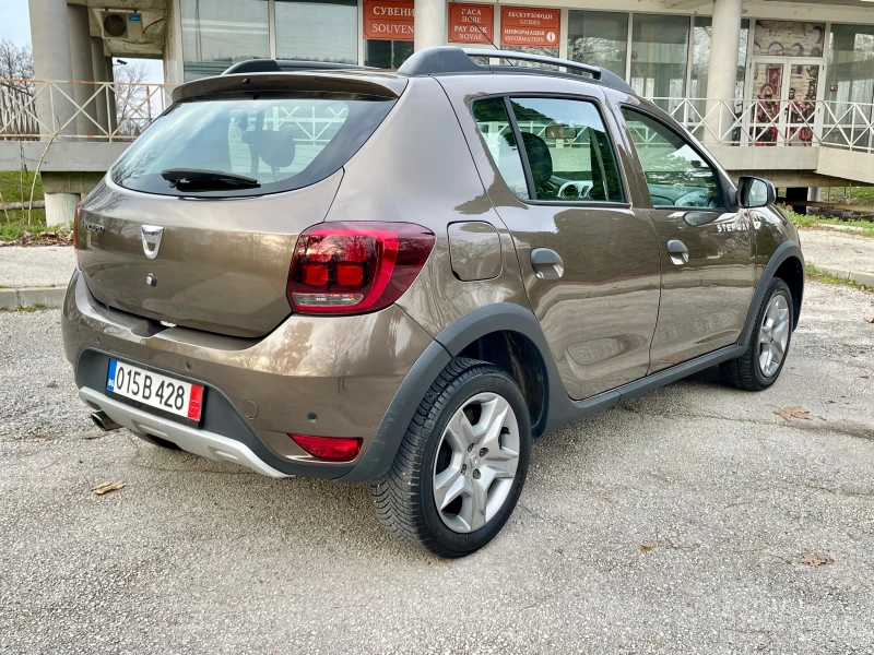 Dacia Sandero Stepway* 90k.c.* Автоматик* Facelift* , снимка 4 - Автомобили и джипове - 49525416