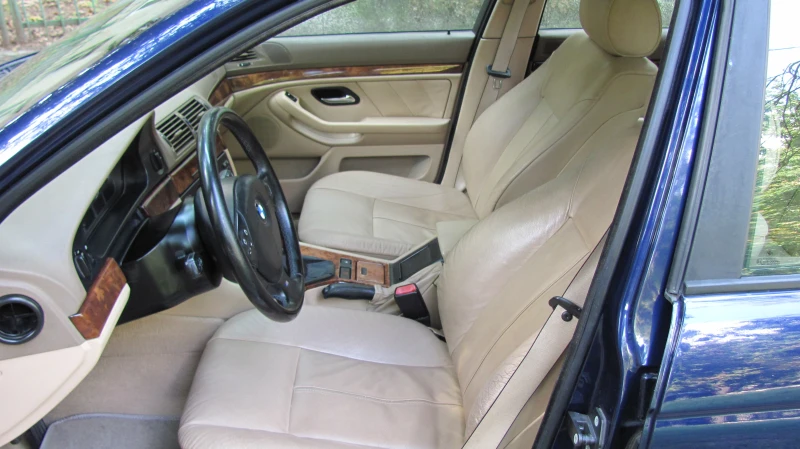 BMW 525 TDS, снимка 10 - Автомобили и джипове - 49690357