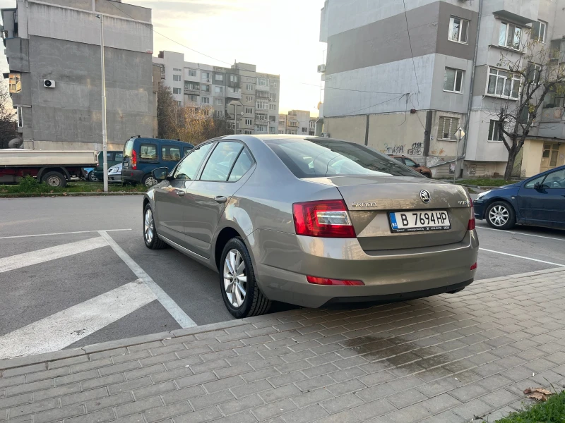 Skoda Octavia 2.0 TDI DSG, снимка 6 - Автомобили и джипове - 52631991