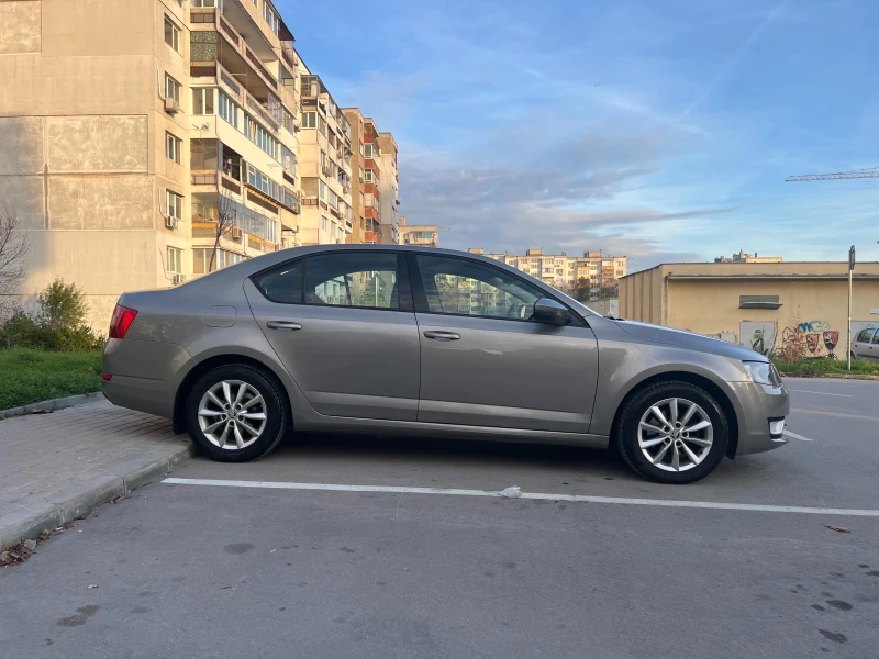 Skoda Octavia 2.0 TDI DSG, снимка 5 - Автомобили и джипове - 52631991