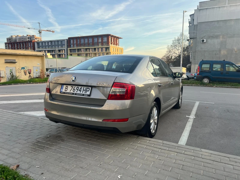 Skoda Octavia 2.0 TDI DSG, снимка 4 - Автомобили и джипове - 52631991