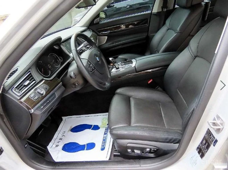 BMW 750, снимка 5 - Автомобили и джипове - 52805669