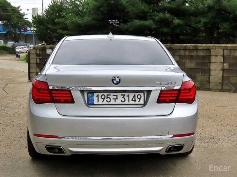 BMW 750, снимка 4 - Автомобили и джипове - 52805669