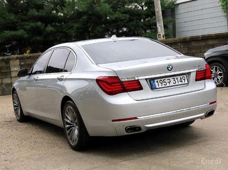 BMW 750, снимка 3 - Автомобили и джипове - 52805669