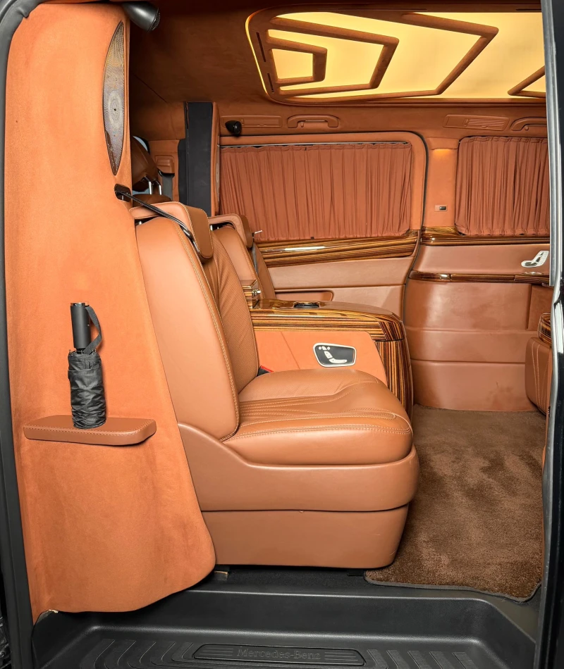 Mercedes-Benz V 300 AMG* 4Matic* Luxury* VIP* TV, снимка 11 - Автомобили и джипове - 52830146