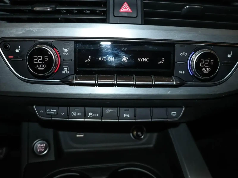 Audi A5 Technik* HEADUP* KEYLESS* NAVI* BANG AND OLUFSEN* , снимка 11 - Автомобили и джипове - 53136898