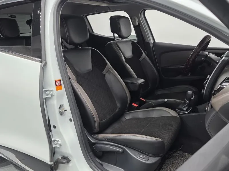 Renault Clio INTENSE PANORAMIC, снимка 10 - Автомобили и джипове - 55117457
