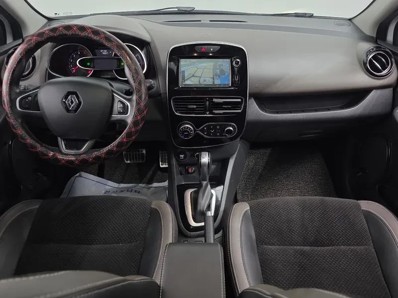 Renault Clio INTENSE PANORAMIC, снимка 7 - Автомобили и джипове - 55117457