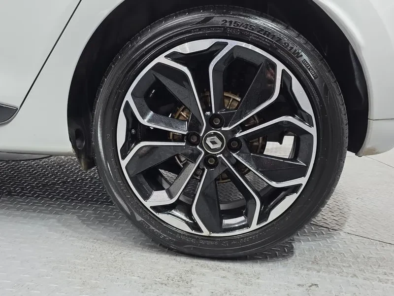 Renault Clio INTENSE PANORAMIC, снимка 5 - Автомобили и джипове - 55117457