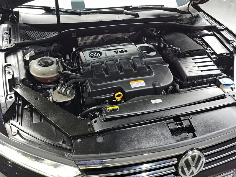 VW Passat 2.0 Tdi Premium - САМО 30% АВАНС, снимка 6 - Автомобили и джипове - 55483469