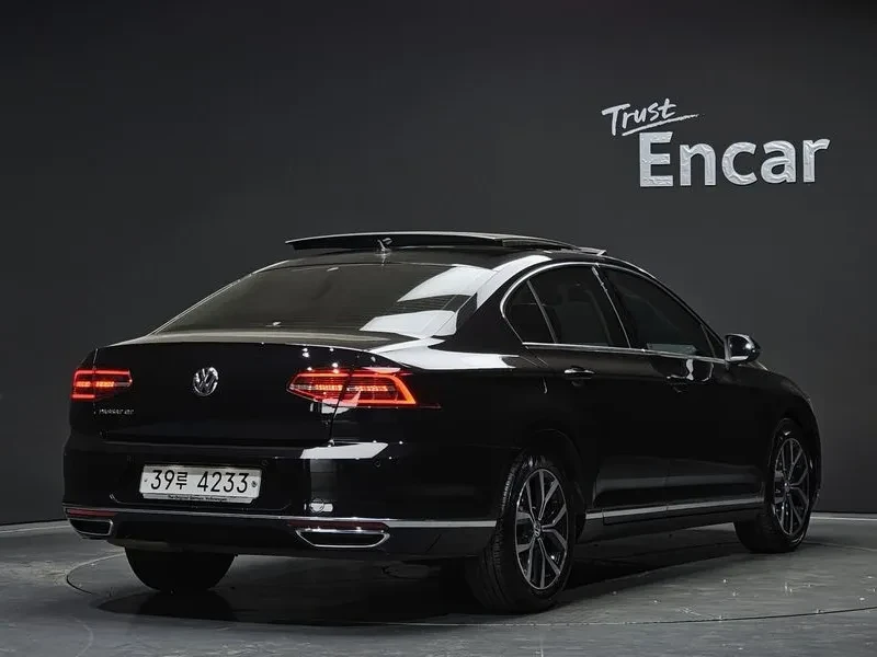 VW Passat 2.0 Tdi Premium - САМО 30% АВАНС, снимка 2 - Автомобили и джипове - 55483469