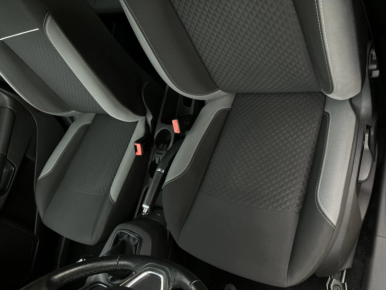 Ford Fiesta 1.0 EcoBoost Celebration СМЕНЕН АНГРЕНАЖ | Mobile.bg — изображение 17