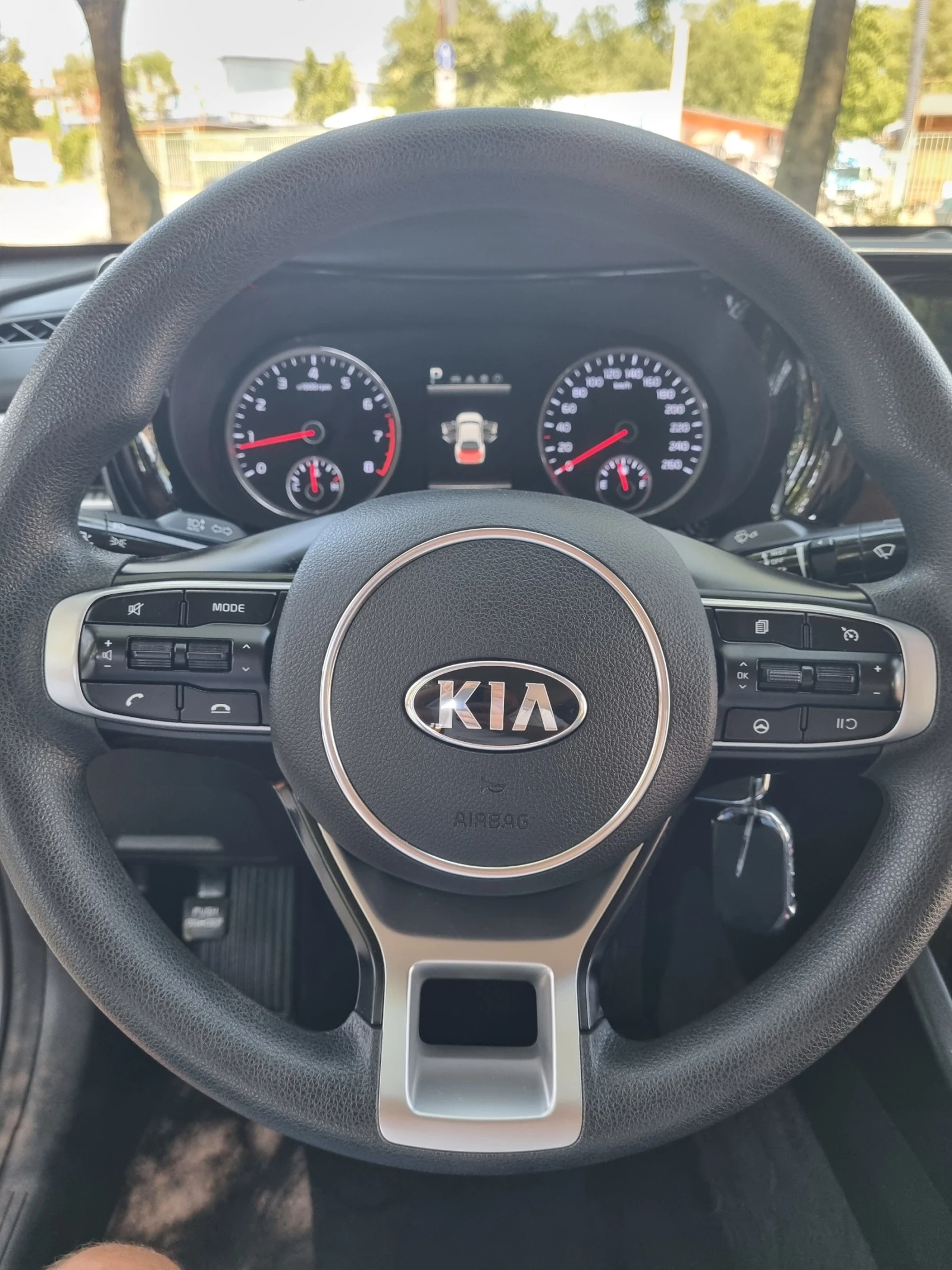 Kia K5 2.0 cm3 LPG - изображение 9