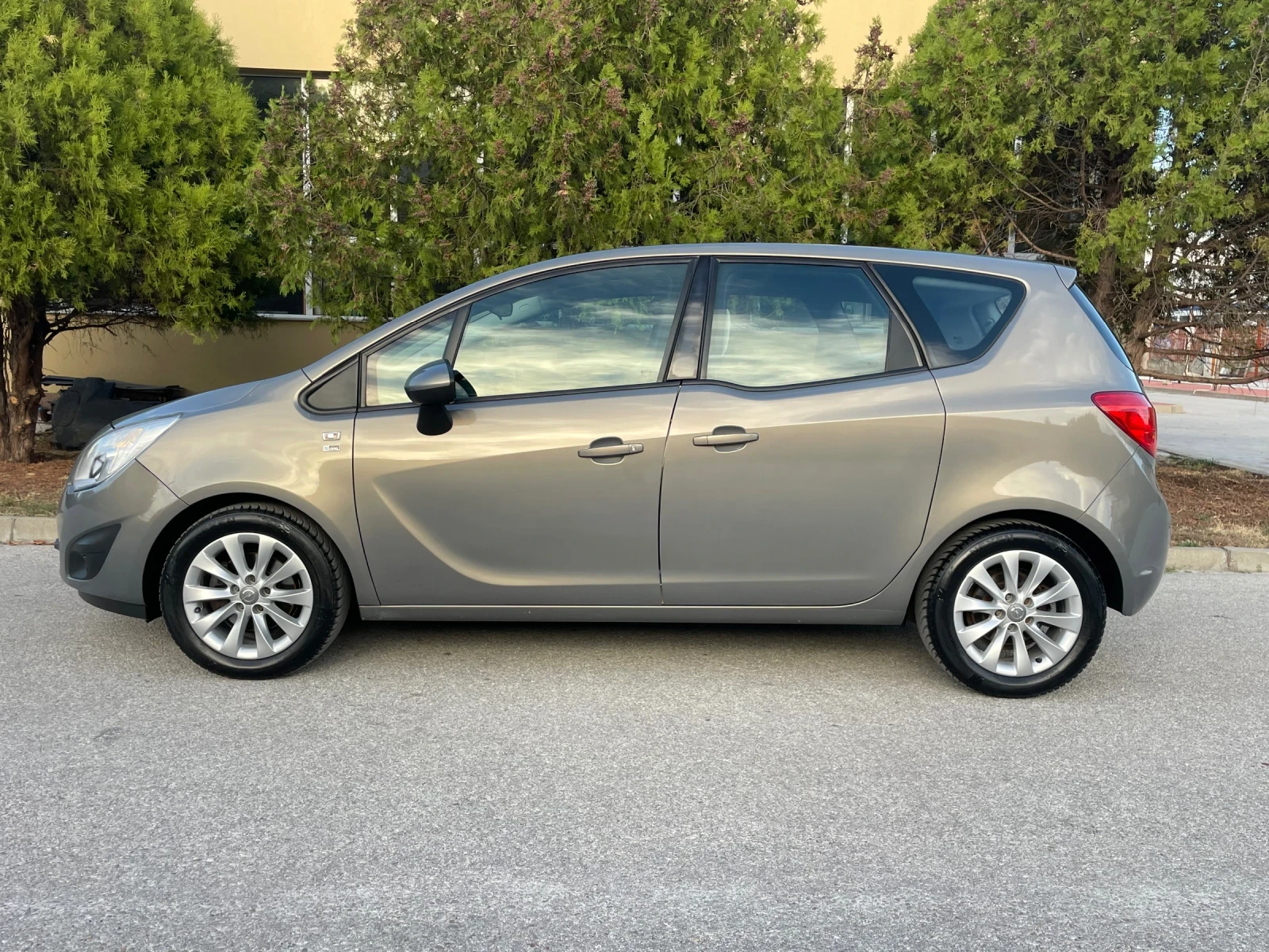 Opel Meriva 1.3CDTi 95к.с. COSMO ГЕРМАНИЯ - изображение 2