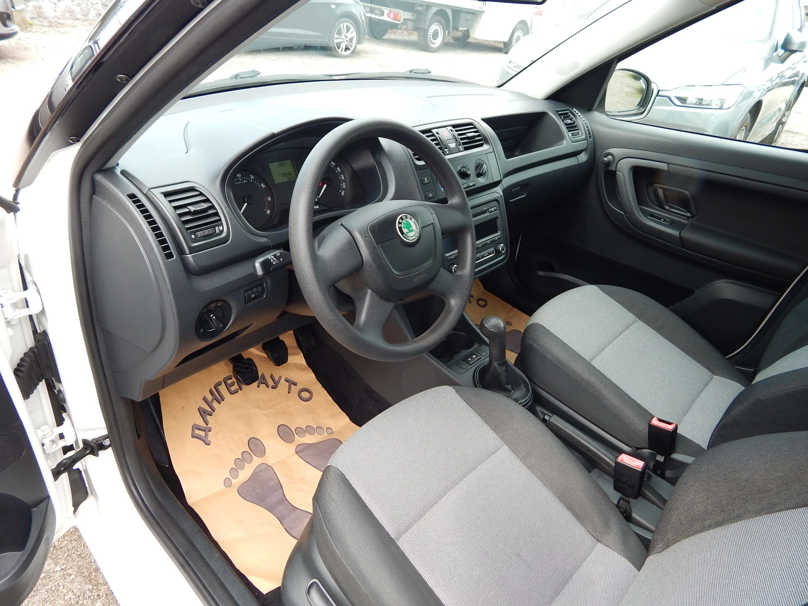 Skoda Roomster 1.2i* 109000km* ОТЛИЧНА*  - изображение 9