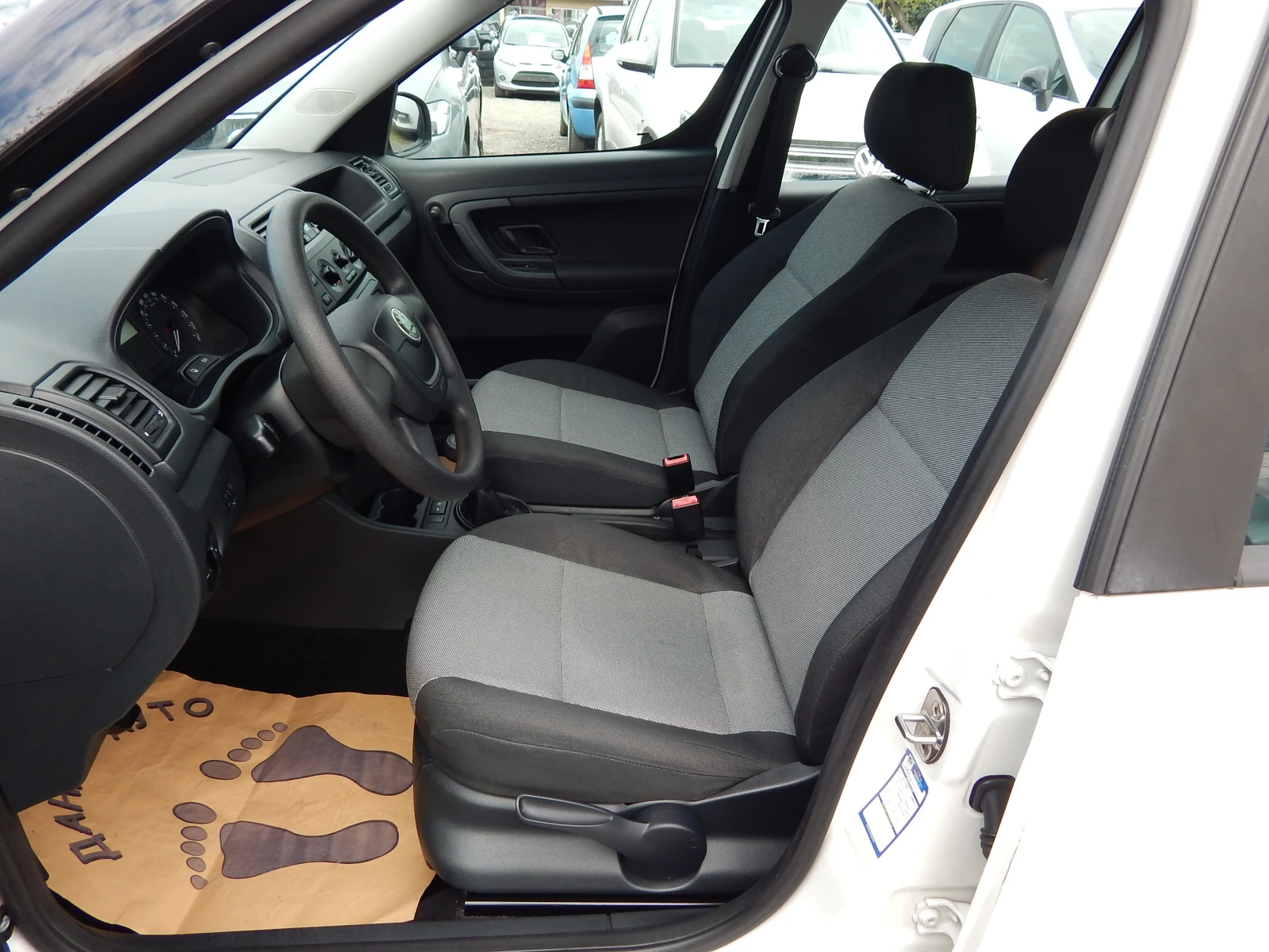 Skoda Roomster 1.2i* 109000km* ОТЛИЧНА*  - изображение 10
