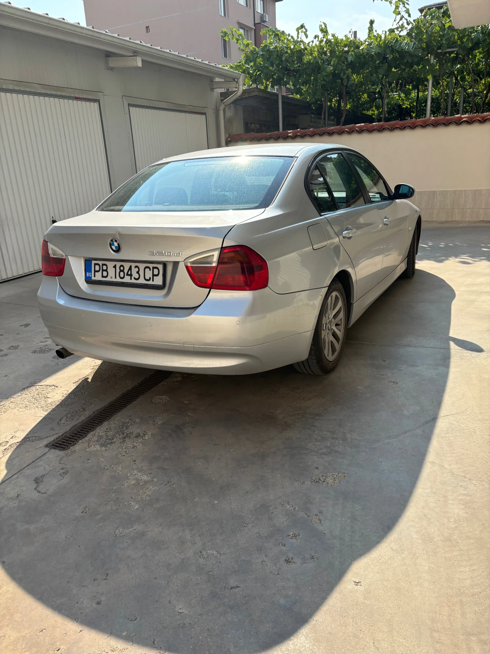 BMW 320  - изображение 6