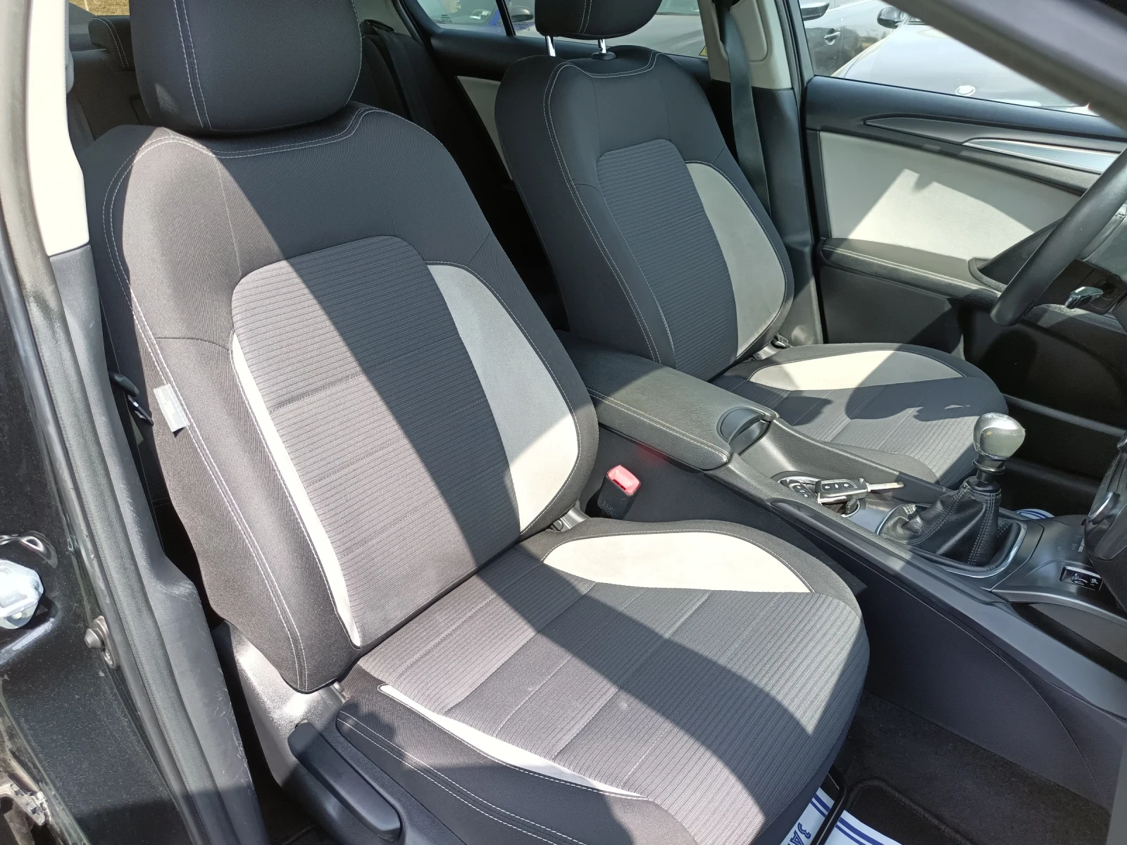 Toyota Avensis 2.0D4D  | Mobile.bg   13