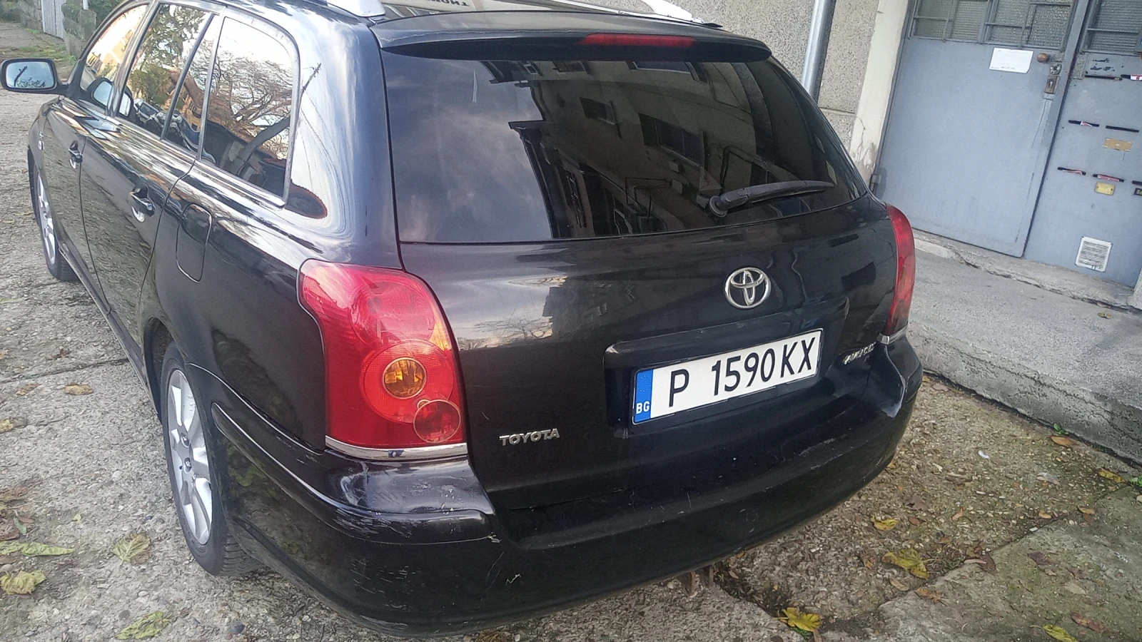 Toyota Avensis 2.2 D-4D D - CAT - изображение 5