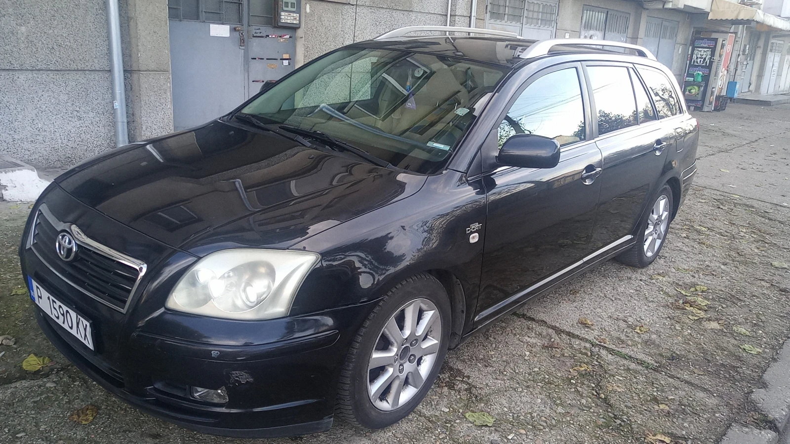 Toyota Avensis 2.2 D-4D D - CAT - изображение 2