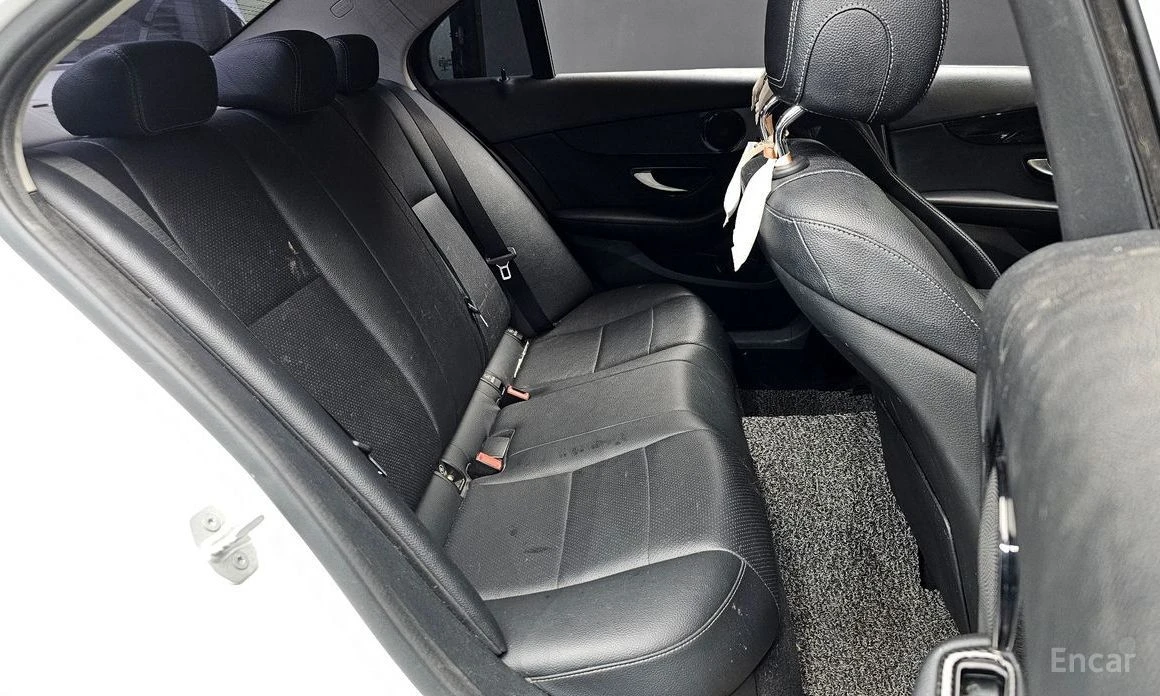 Mercedes-Benz C 200, снимка 12 - Автомобили и джипове - 53758148