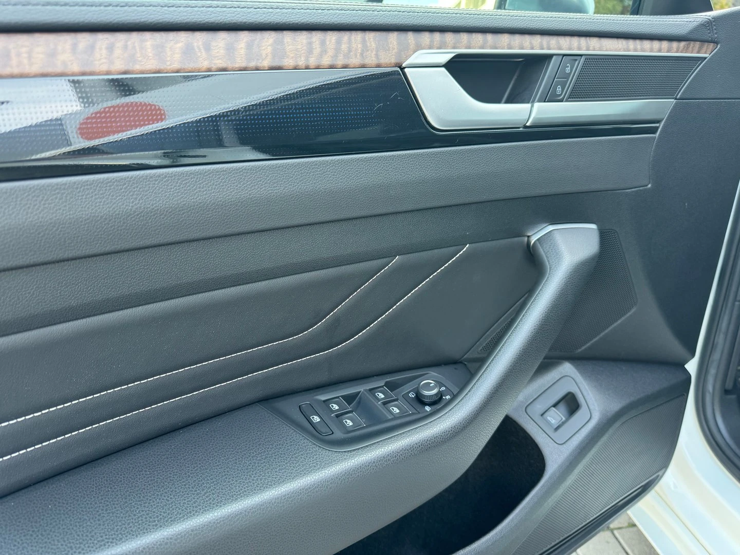 VW Arteon Elegance 2.0 TDI SCR 4MOT DSG, снимка 17 - Автомобили и джипове - 54353428
