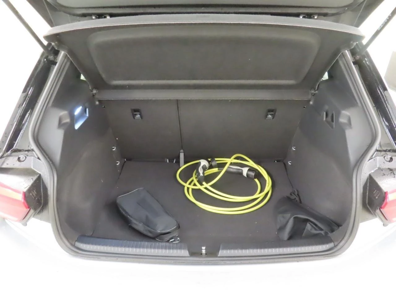 VW ID.3 58 kWh Pro, снимка 6 - Автомобили и джипове - 54111261