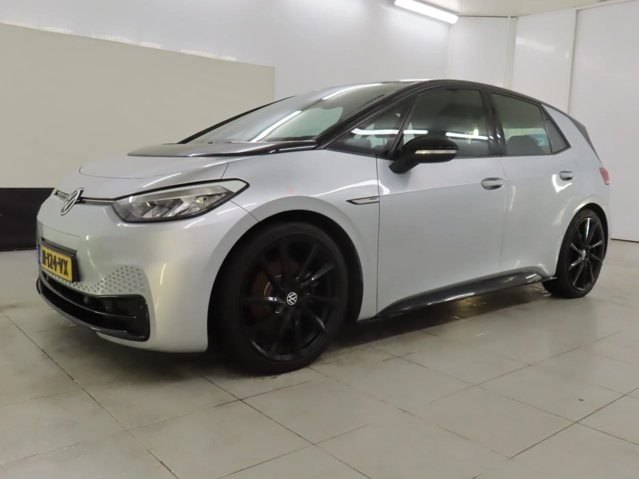 VW ID.3 58 kWh Pro, снимка 2 - Автомобили и джипове - 54111261