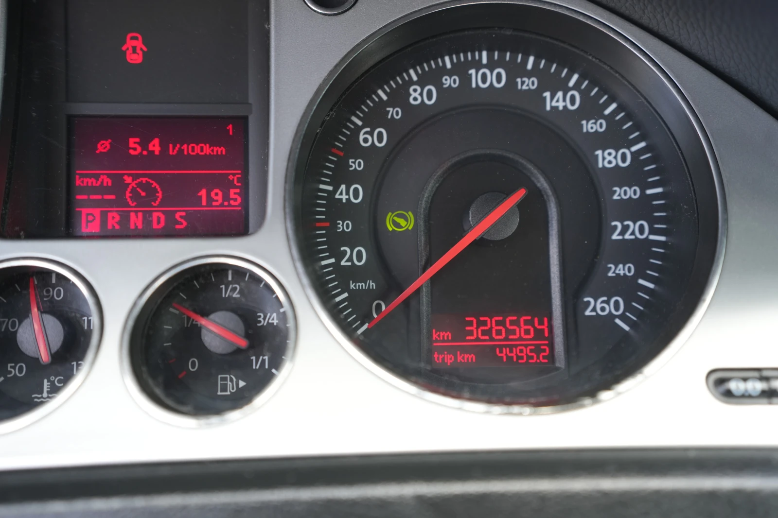 VW Passat B6, снимка 10 - Автомобили и джипове - 54710911