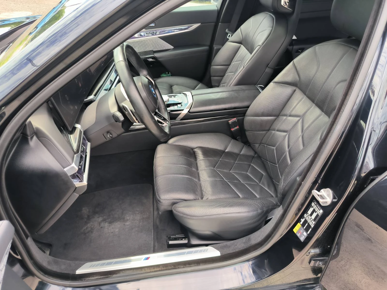 BMW i7 M60-xdrive-Tv-360-Massage-Head up, снимка 13 - Автомобили и джипове - 54809903