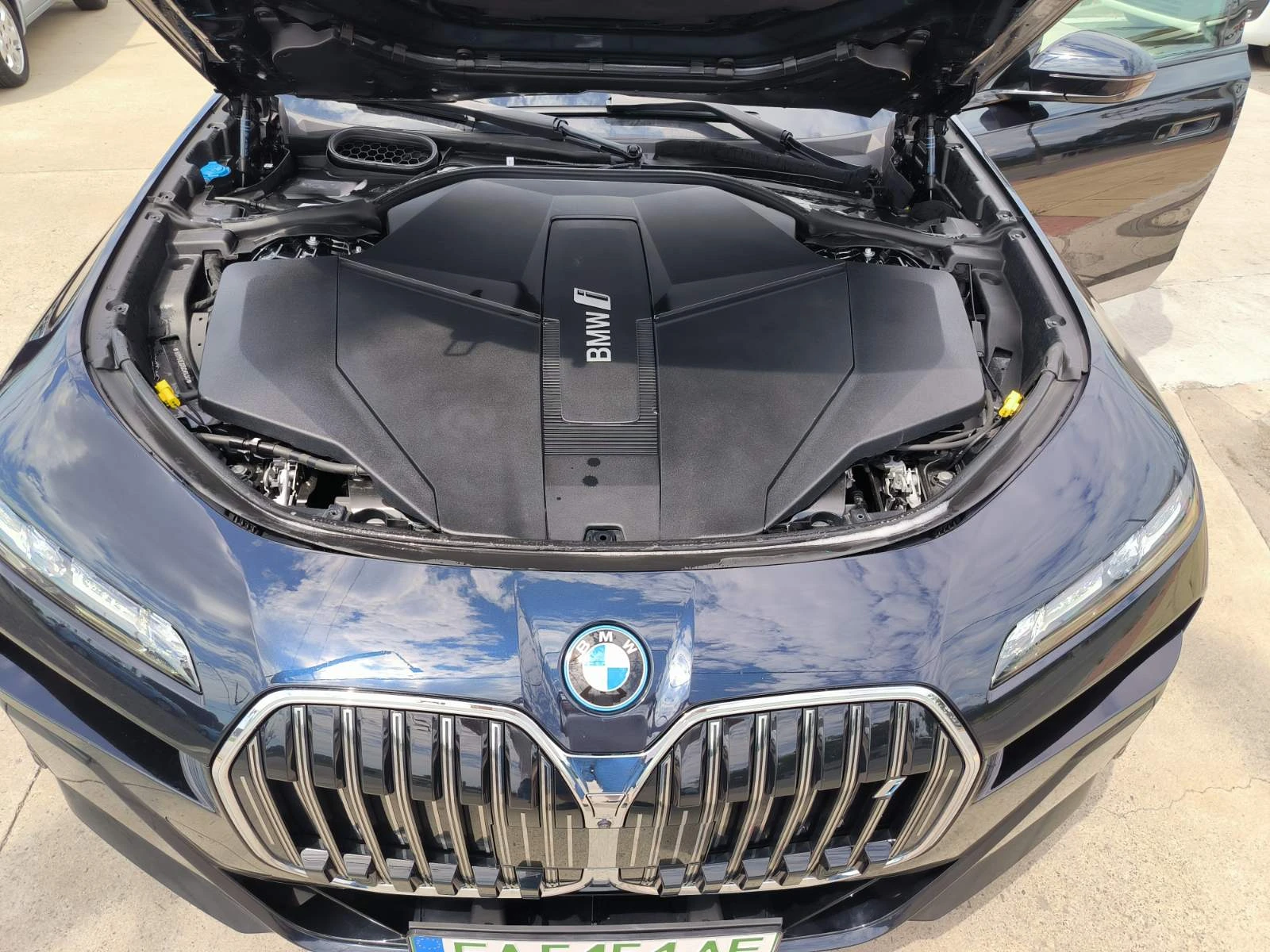 BMW i7 M60-xdrive-Tv-360-Massage-Head up, снимка 9 - Автомобили и джипове - 54809903
