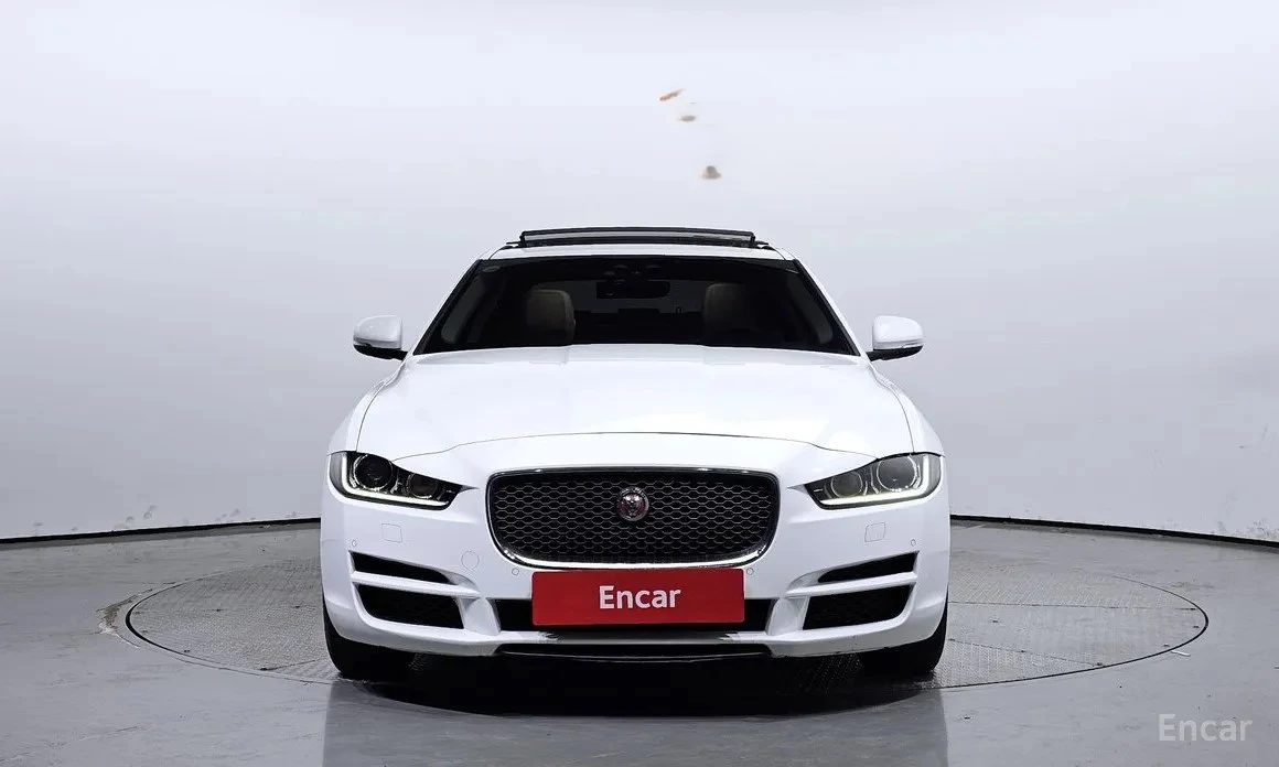 Jaguar XE 2.0 Diesel Prestige, снимка 3 - Автомобили и джипове - 54849190