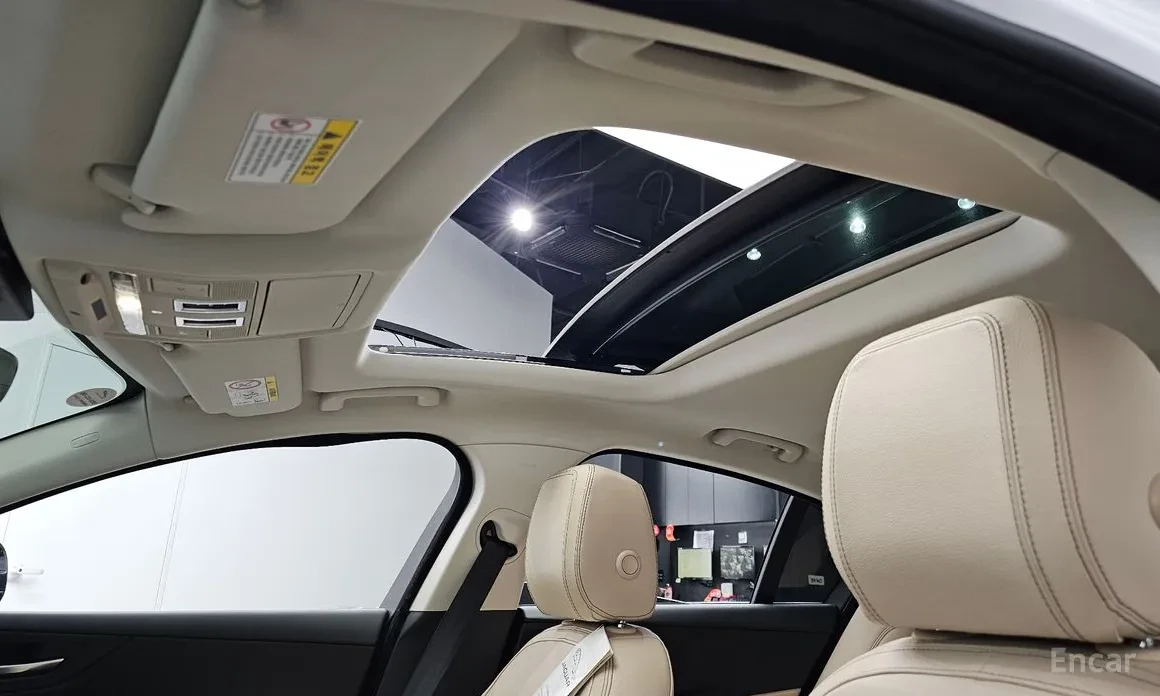 Jaguar XE 2.0 Diesel Prestige, снимка 13 - Автомобили и джипове - 54849190
