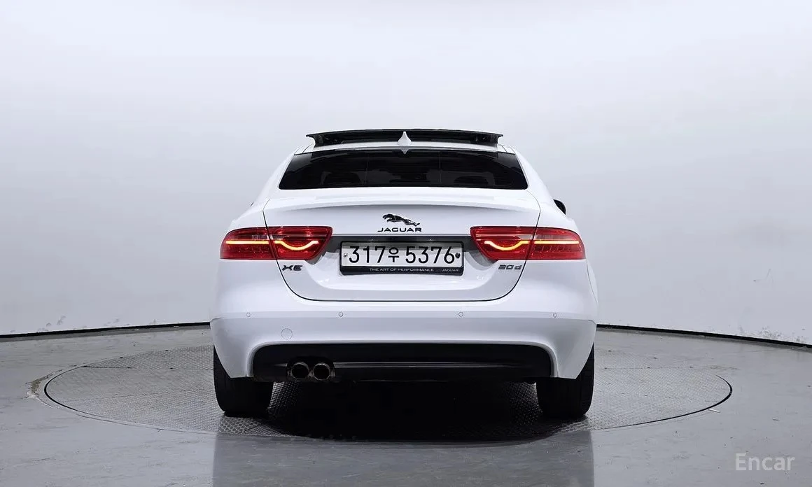 Jaguar XE 2.0 Diesel Prestige, снимка 4 - Автомобили и джипове - 54849190