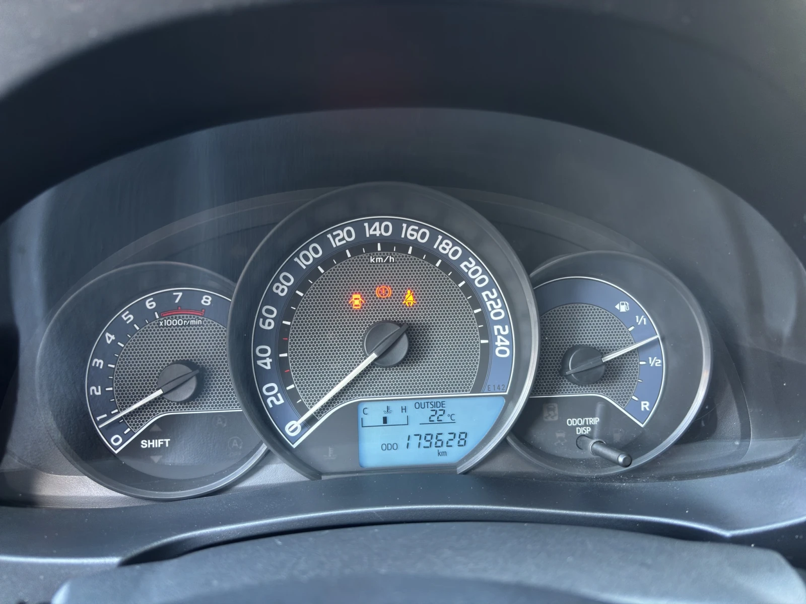 Toyota Corolla Sol 1.3 petrol MT6 LPG, снимка 10 - Автомобили и джипове - 55191033
