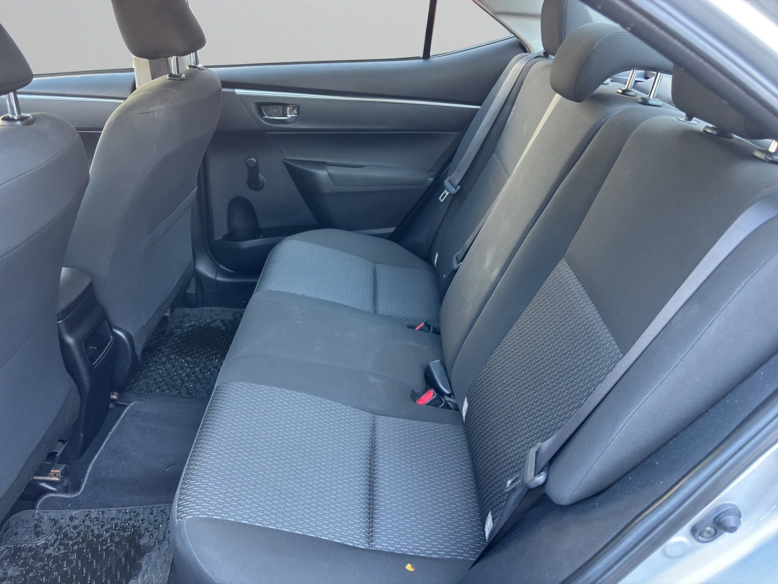 Toyota Corolla Sol 1.3 petrol MT6 LPG, снимка 12 - Автомобили и джипове - 55191033