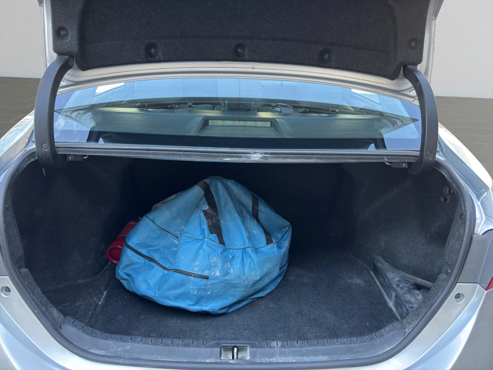 Toyota Corolla Sol 1.3 petrol MT6 LPG, снимка 16 - Автомобили и джипове - 55191033