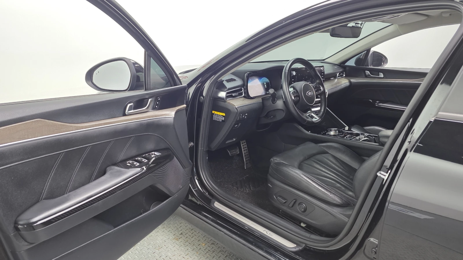 Kia K5 2.0 LPI Signature autogeorge.com, снимка 10 - Автомобили и джипове - 55702701