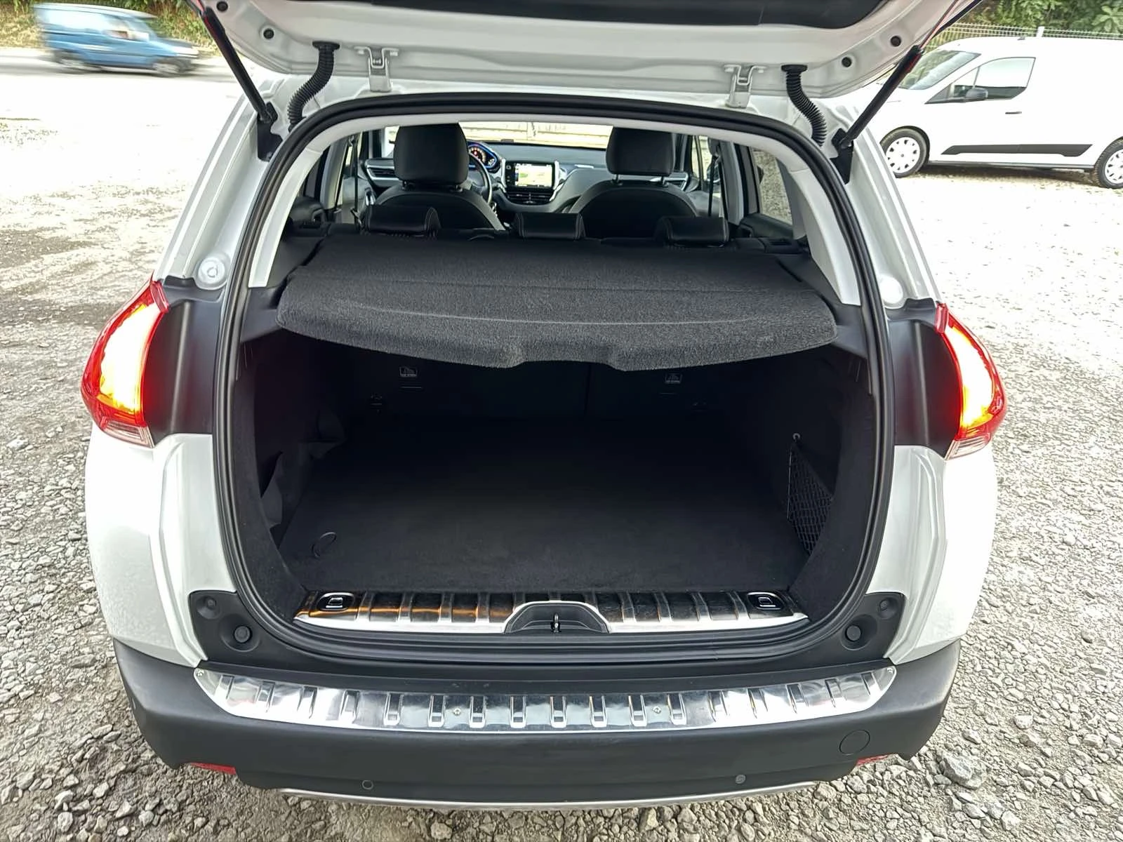Peugeot 2008 1.6HDI* 99ks* TOP* KLIMA* EVRO6, снимка 7 - Автомобили и джипове - 55735109