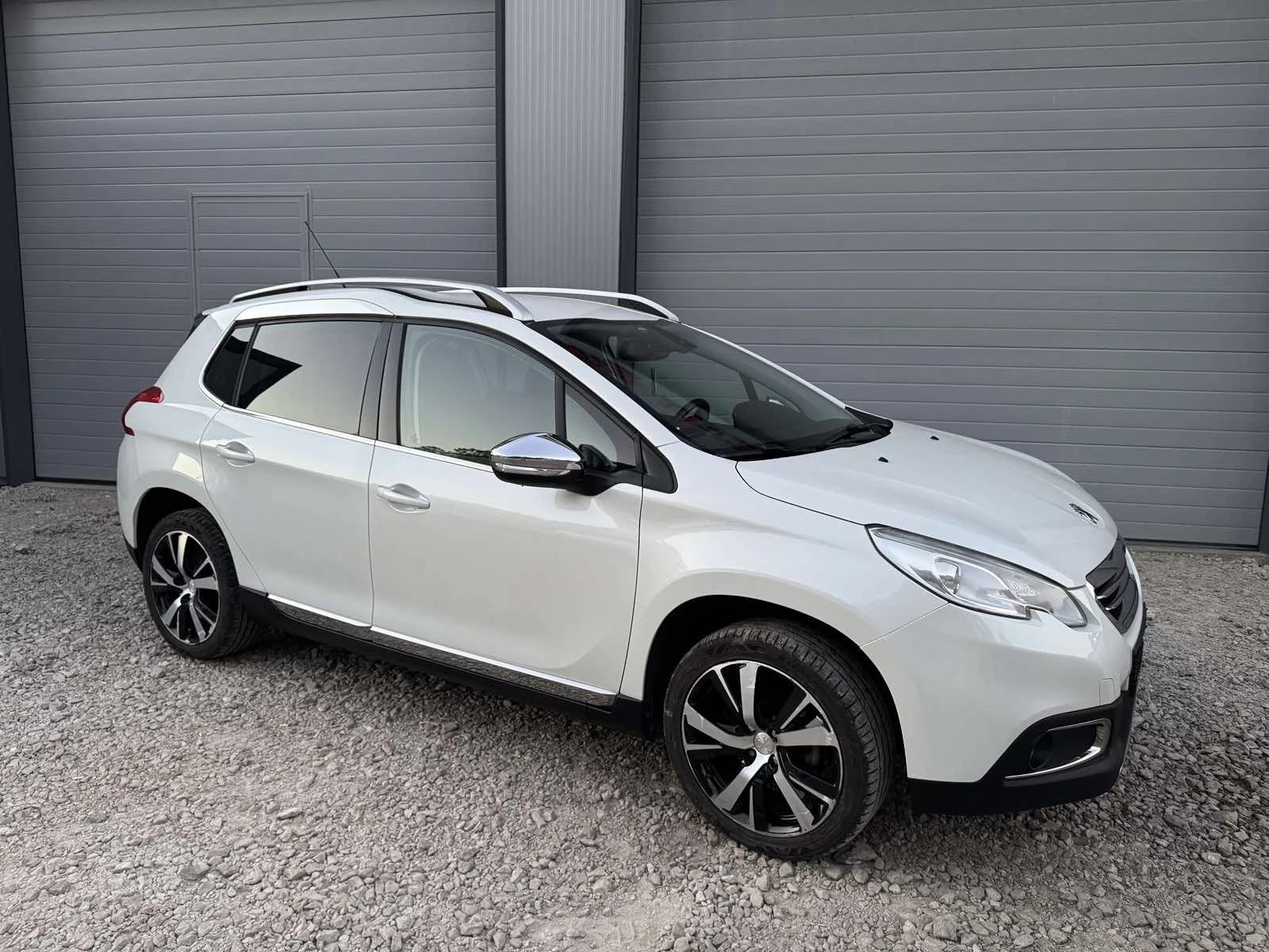 Peugeot 2008 1.6HDI* 99ks* TOP* KLIMA* EVRO6, снимка 13 - Автомобили и джипове - 55735109