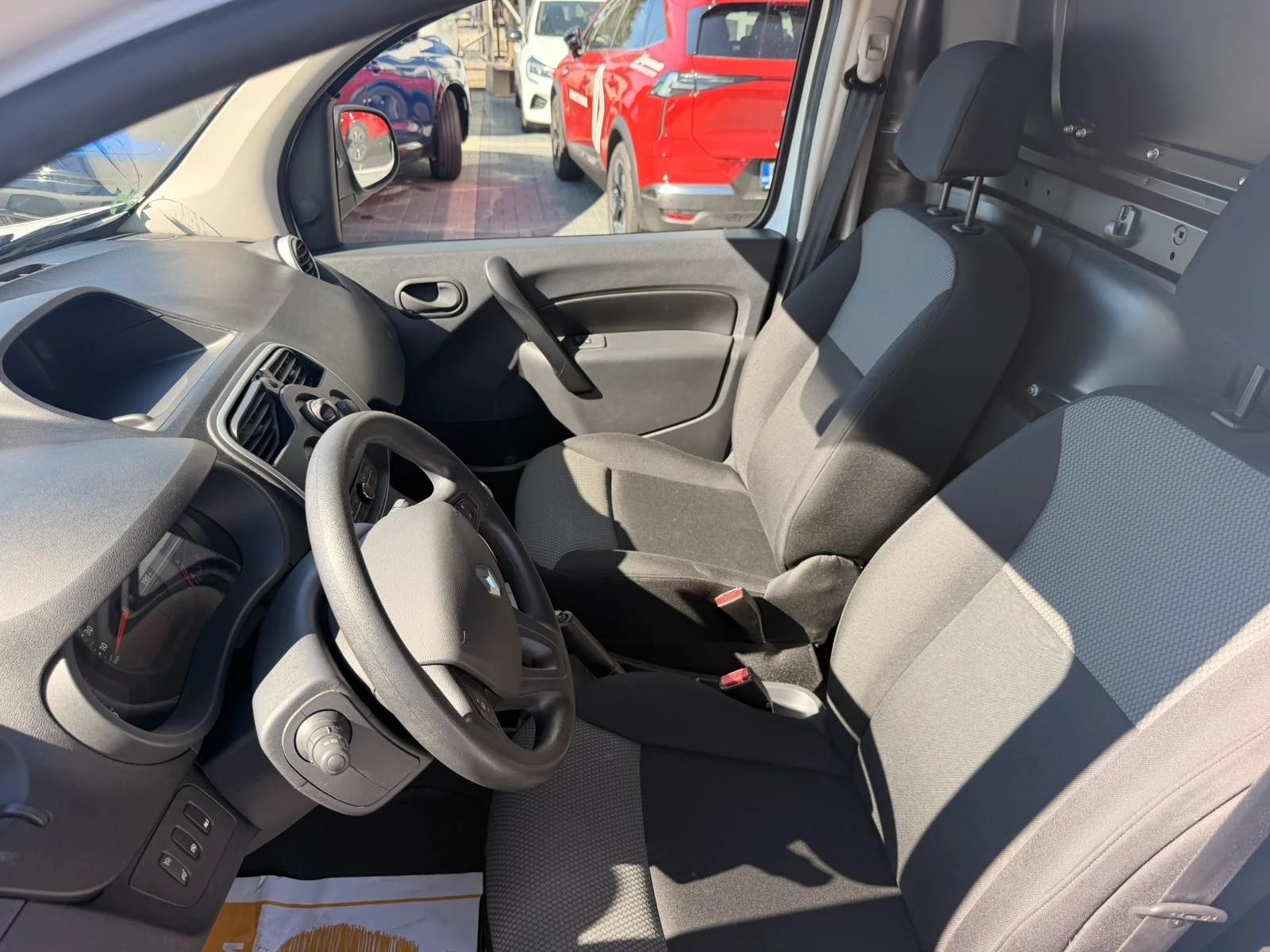 Renault Kangoo 1.5dCi/ 95 к.с / MAXI, снимка 13 - Автомобили и джипове - 56328715