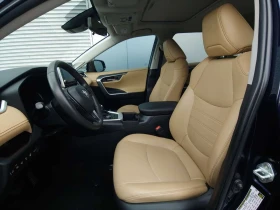 Toyota Rav4 Hybrid Limited 2.5L AWD | SUNROOF | NAV | 81K KM  , снимка 9